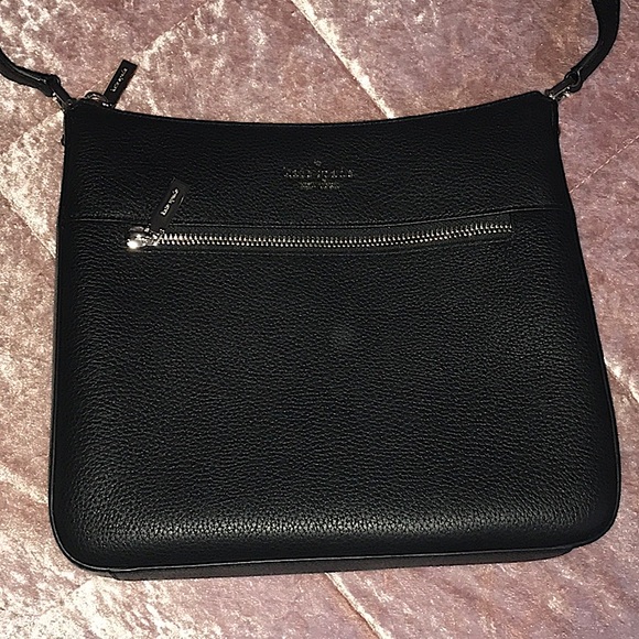 BLACK CROSSBODY KATE SPADE BAG (NEVER USED) - Picture 1 of 5